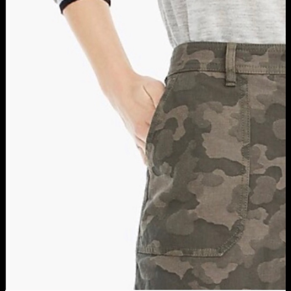 NWT J CREW CARGO SHORT in CAMO - Picture 4 of 5